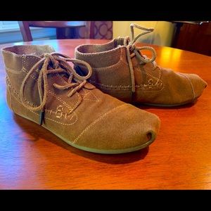 Toms Chukka Boots